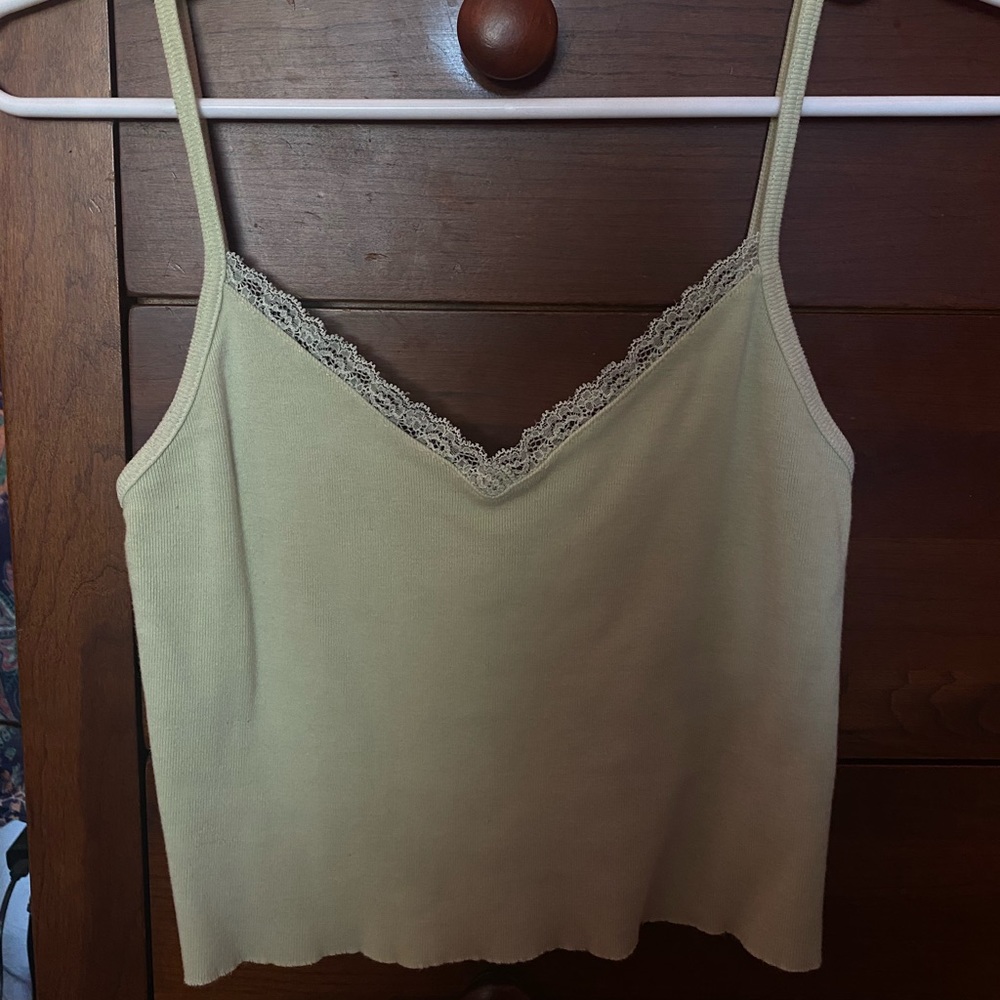 rare brandy melville nicolette tank XS💚